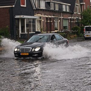 การดูแลรถยนต์ช่วงหน้าฝน ทำไมเราต้องล้างรถยนต์มือใหม่ใช้รถยนต์ควรรู้