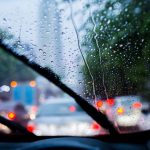 การขับขี่รถยนต์ขณะฝนตก สิ่งที่ไม่ควรทำเพื่อความปลอดภัยในการเดินทาง